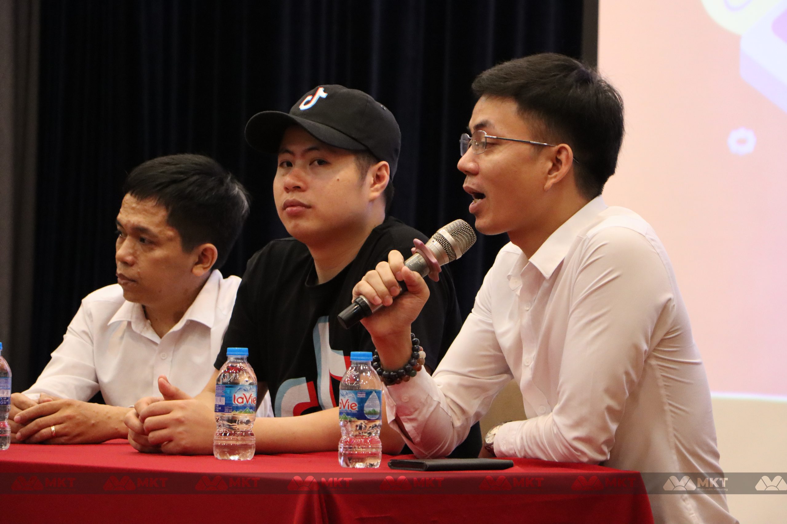 sự kiện đột phá doanh thu tết