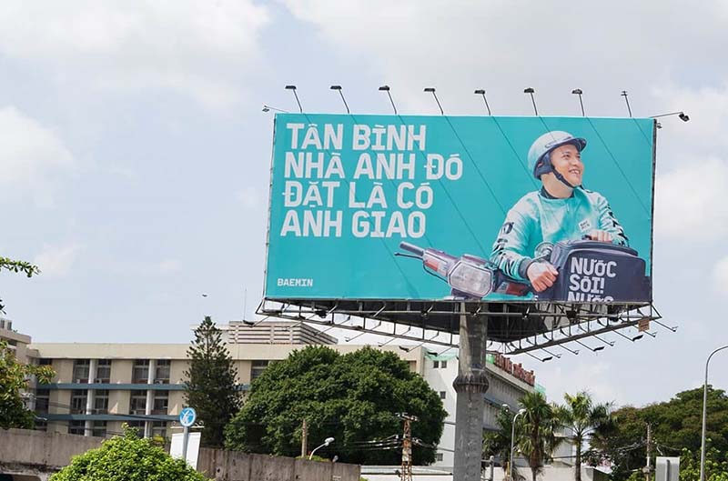 Quảng cáo ngoài trời OOH 2