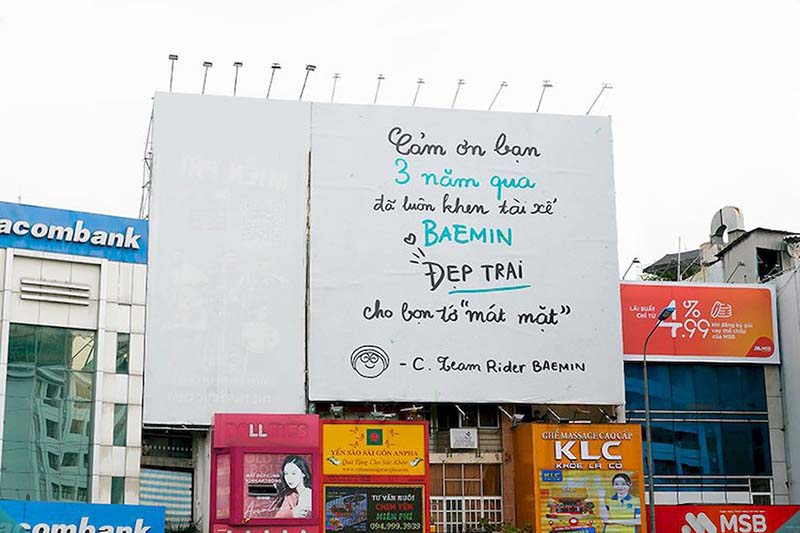 Quảng cáo ngoài trời OOH 1