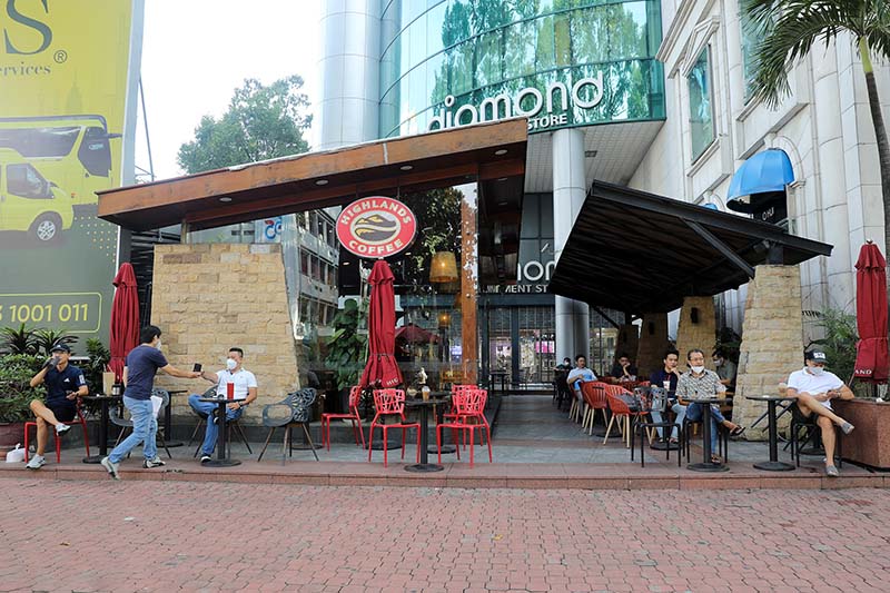 Cửa hàng highlands coffee