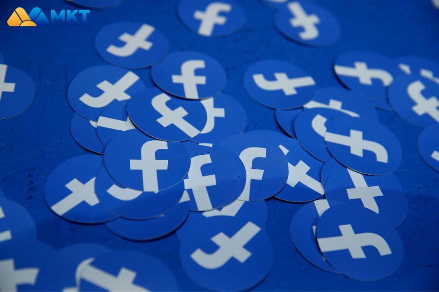 Khung giờ đăng story Facebook Fanpage