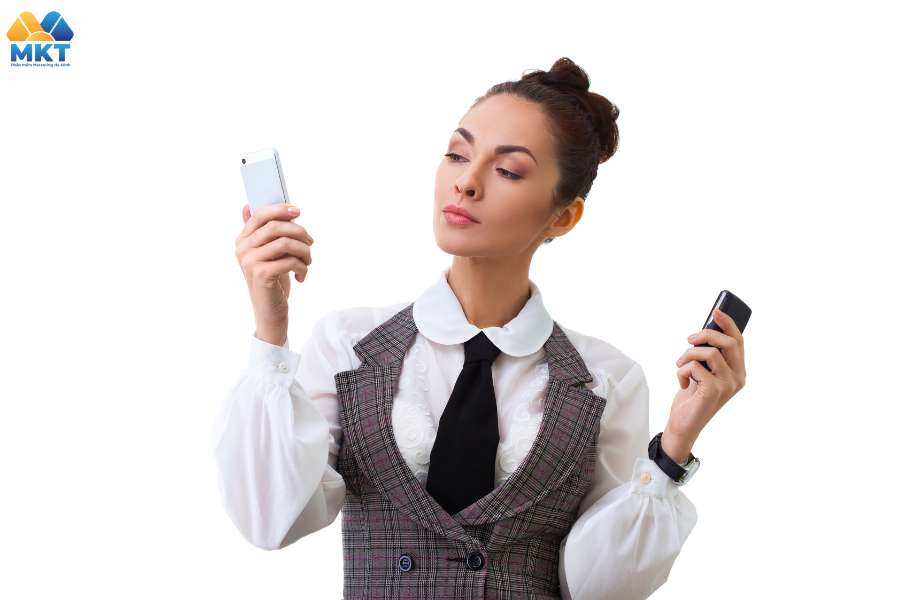 Content bán điện thoại để quay TikTok: So sánh 2 mẫu điện thoại 