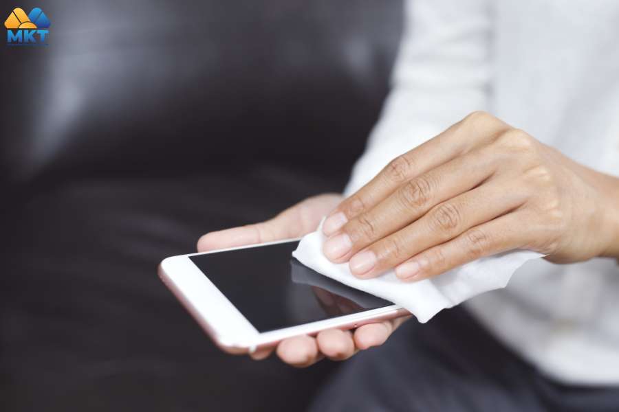 Content bán điện thoại để quay TikTok: Cách bảo dưỡng và bảo quản điện thoại