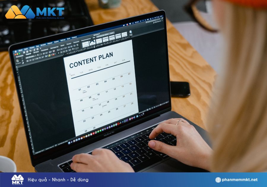 Len-ke-hoach-va-thoi-gian-phat-livestream