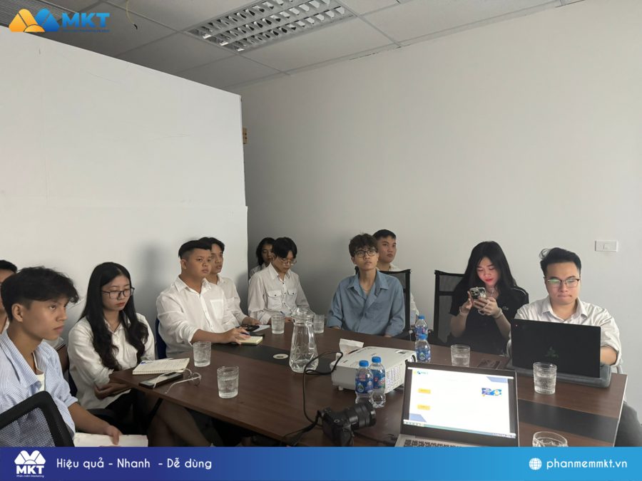 Khách hàng góp mặt tại chương trình